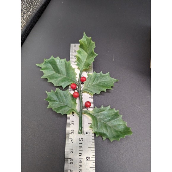 Vtg Plastic Holly Leaves & Pine Tree With Red Pine Cones 1950s/60’s X-Mas Decor - Picture 4 of 5
